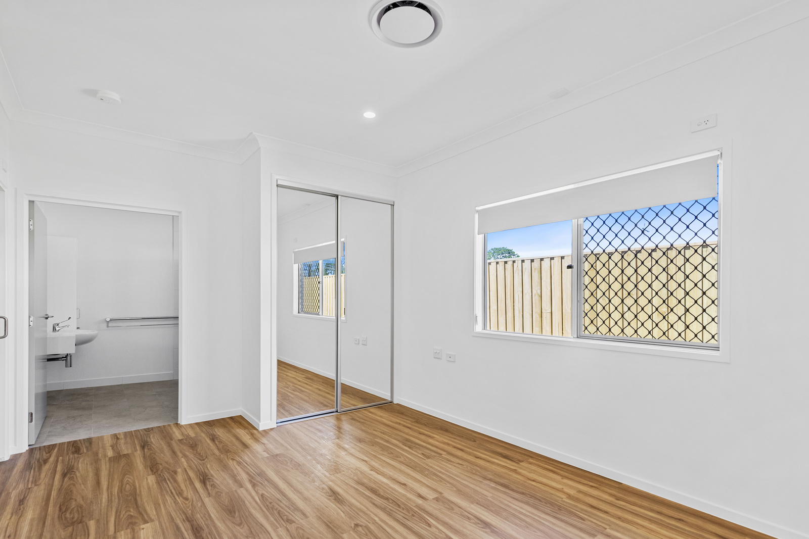 Immediate Vacancy in SDA Home – Lawnton, QLD — photo 5